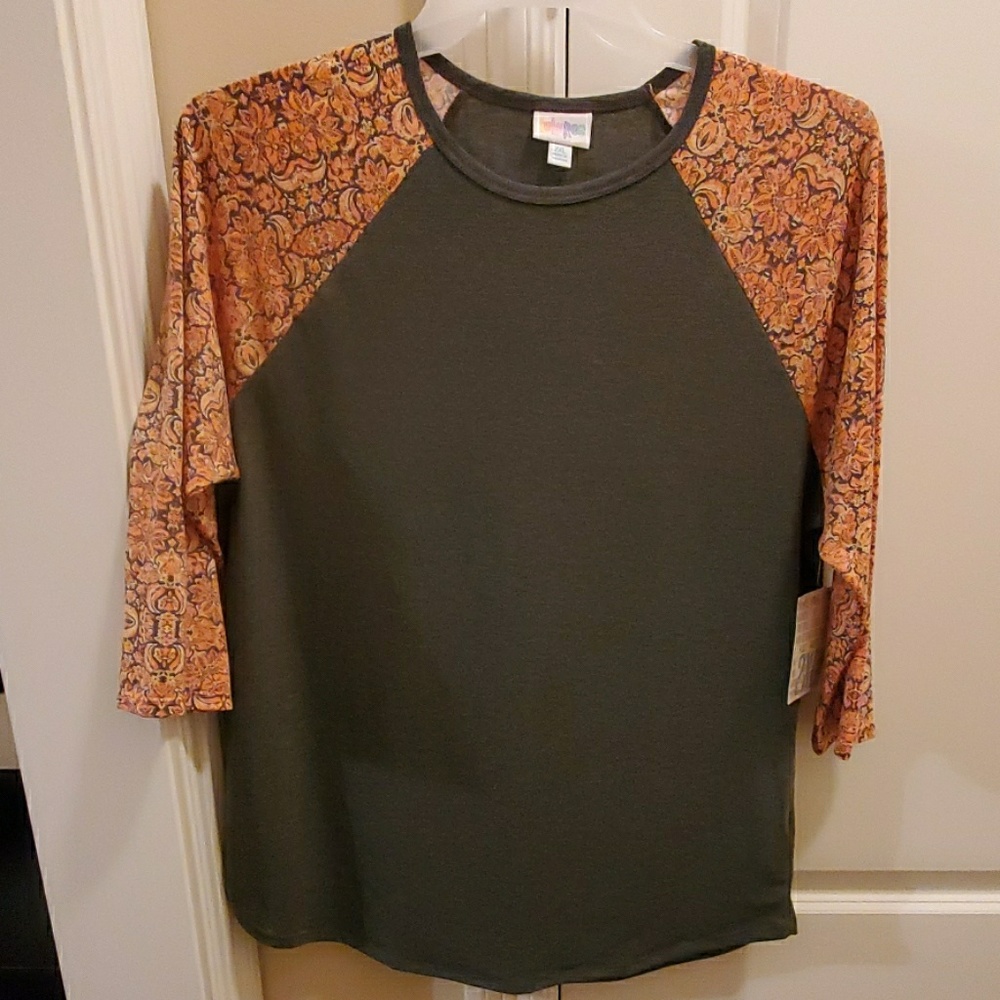 NWT 2X Lularoe gray and orange paisley tee
